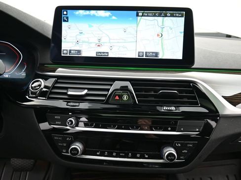 Used 2022 BMW 530i xDrive 530i xDrive w/ Premium Package image 14