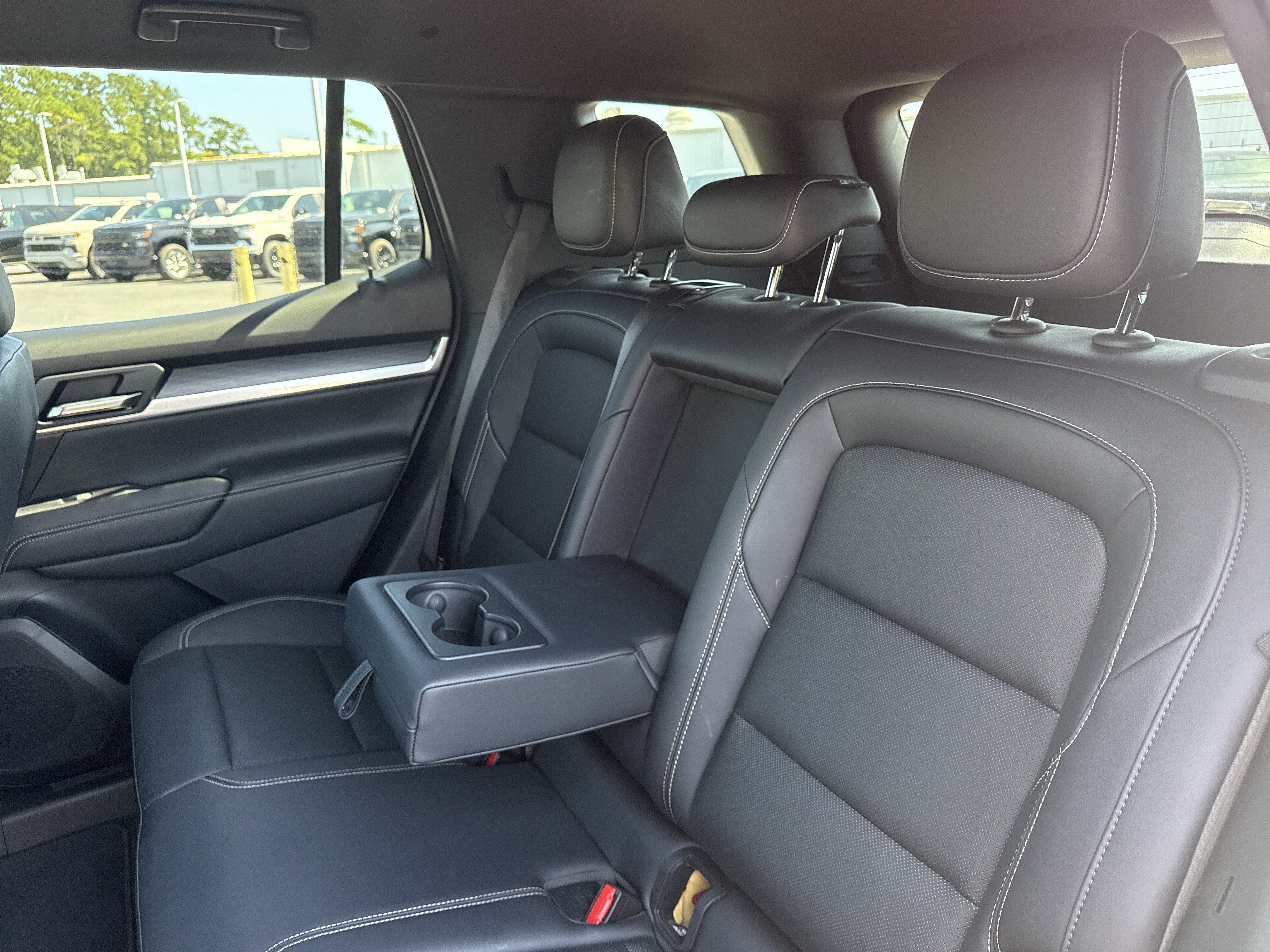 Used 2025 GMC Terrain Elevation w/ Elevation Premium Package AWD/4WD image 30