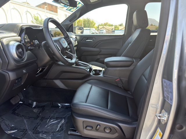 Used 2024 Chevrolet Colorado LT w/ LT Convenience Package III AWD/4WD image 25