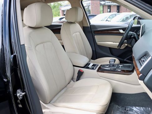 Used 2018 Audi Q5 2.0T Premium Plus w/ Premium Plus Package image 30