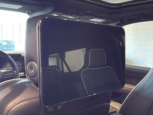 New 2026 GMC Yukon XL Denali Ultimate w/ LPO, Floor Liner Package AWD/4WD image 21