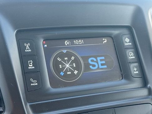 Used 2016 Chrysler 200 LX image 19