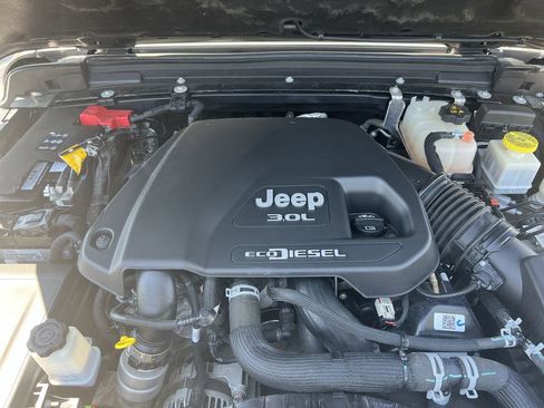 Used 2022 Jeep Gladiator Rubicon w/ LED Lighting Group image 35