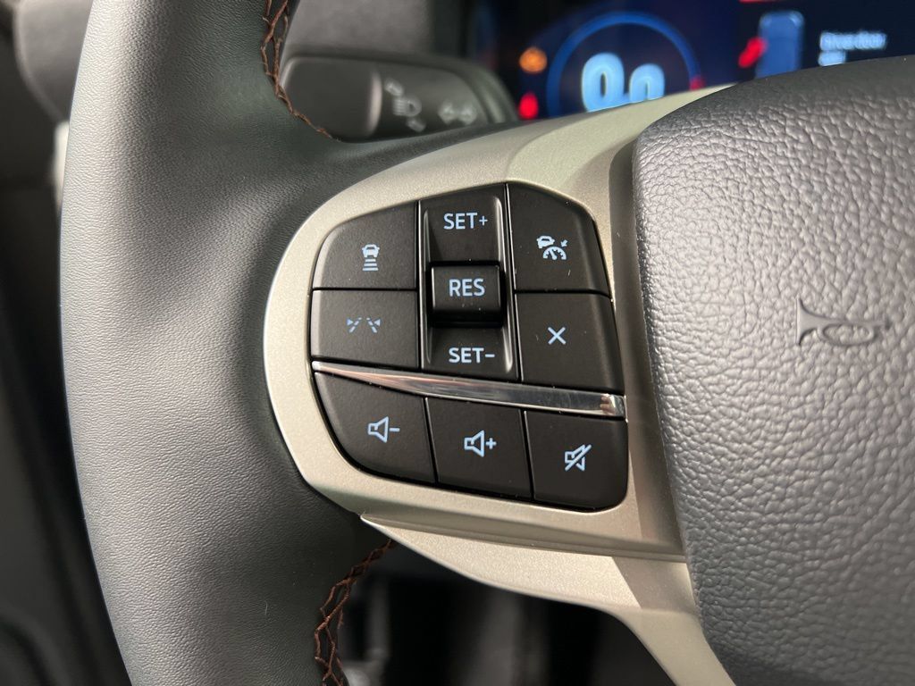 New 2026 Ford Explorer Active w/ Active Comfort Package AWD/4WD image 17