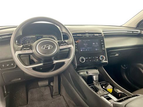 Used 2023 Hyundai Tucson SEL image 2