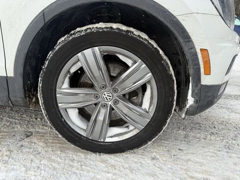 Used 2021 Volkswagen Tiguan SEL image 4