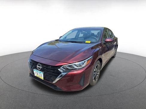 Used 2025 Nissan Sentra SV image 3