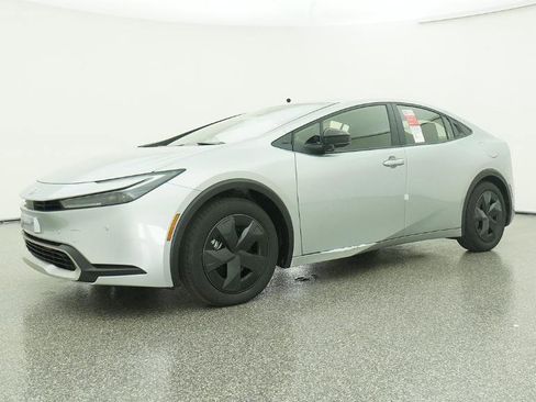 New 2026 Toyota Prius Plug-In Hybrid FWD image 6