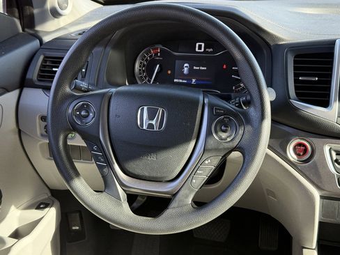 Used 2018 Honda Pilot LX image 19
