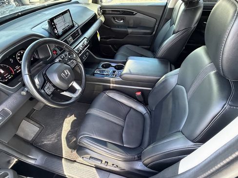 Used 2024 Honda Pilot Touring image 17