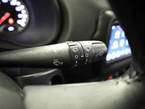 Used 2020 Jeep Renegade Limited image 31