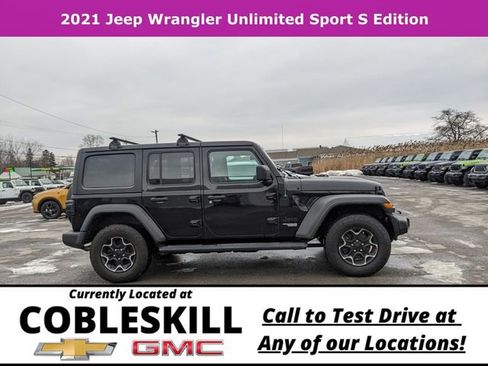 Used 2021 Jeep Wrangler Unlimited Sport image 2
