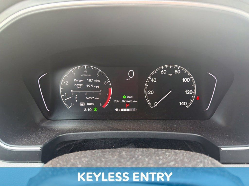 Used 2025 Honda Pilot Touring image 3