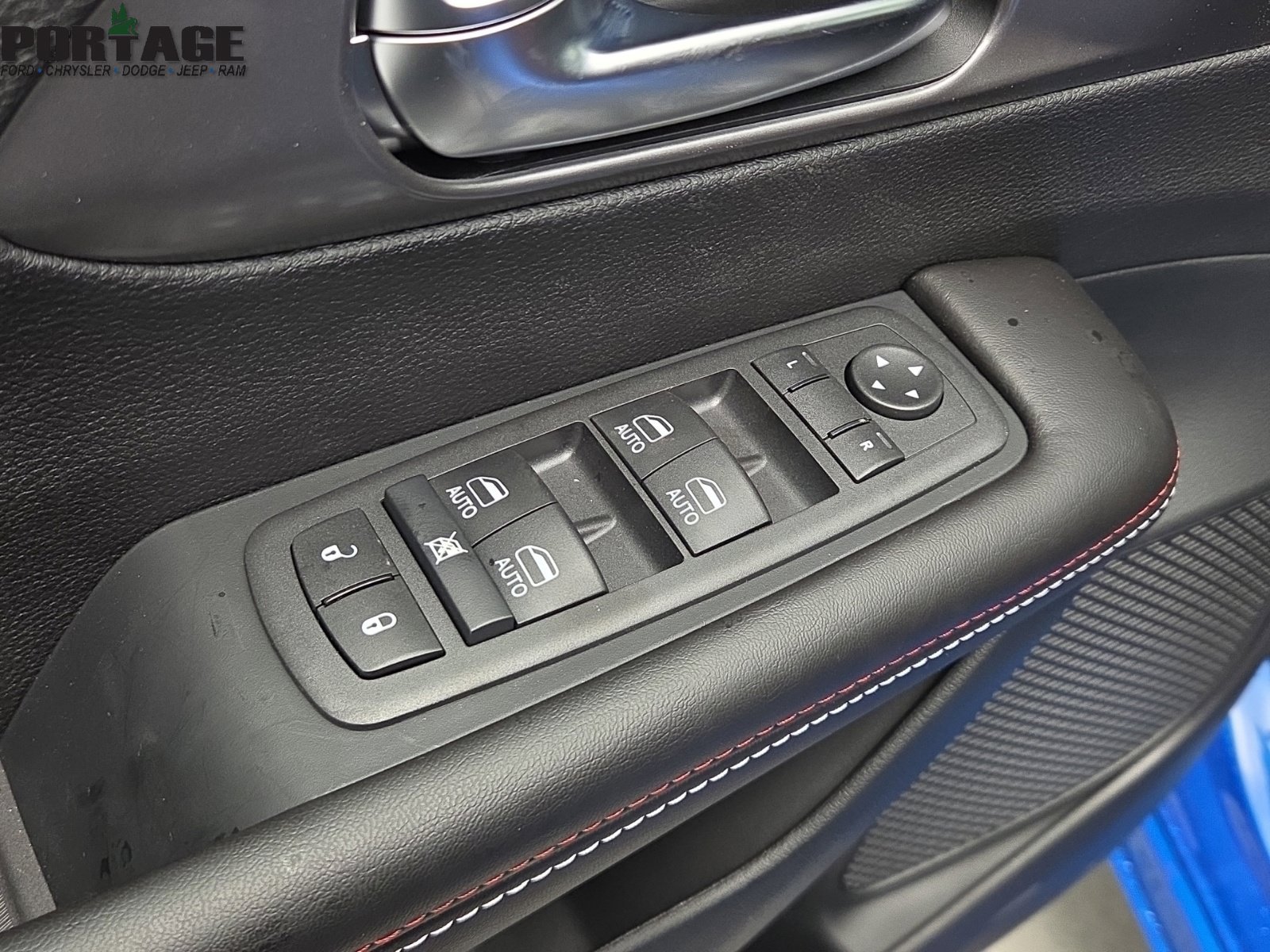 New 2027 Chrysler Pacifica Select AWD/4WD image 14