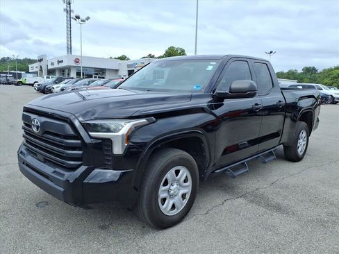 Used 2022 Toyota Tundra SR w/ SR Tow Package AWD/4WD image 8