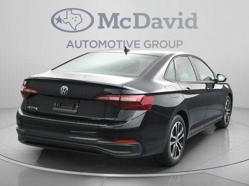 Used 2024 Volkswagen Jetta Sport FWD image 8