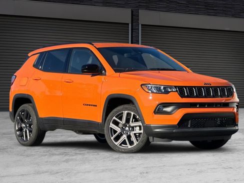 New 2026 Jeep Compass Latitude image 2