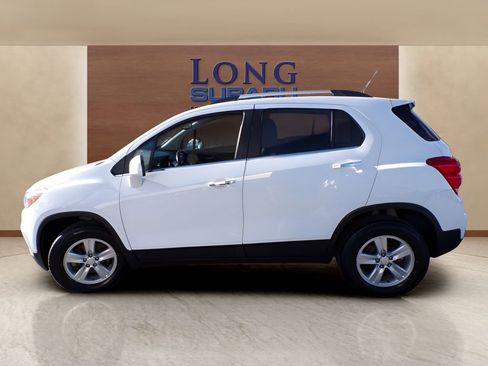 Used 2019 Chevrolet Trax LT w/ LT Convenience Package image 7