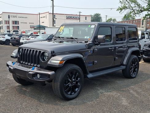 Used 2021 Jeep Wrangler Unlimited Sahara AWD/4WD image 3