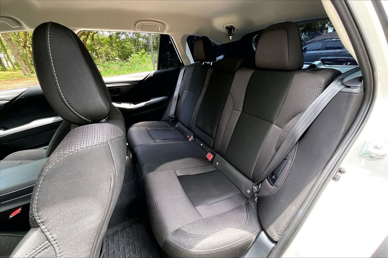 Used 2025 Subaru Outback AWD/4WD image 19