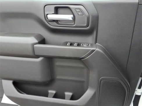New 2026 Chevrolet Silverado 1500 Custom w/ LPO, Dark Essentials Package AWD/4WD image 15
