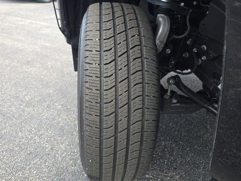 Used 2025 Toyota Tacoma SR image 28