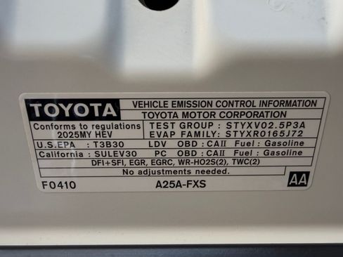 Used 2025 Toyota Camry LE FWD image 23