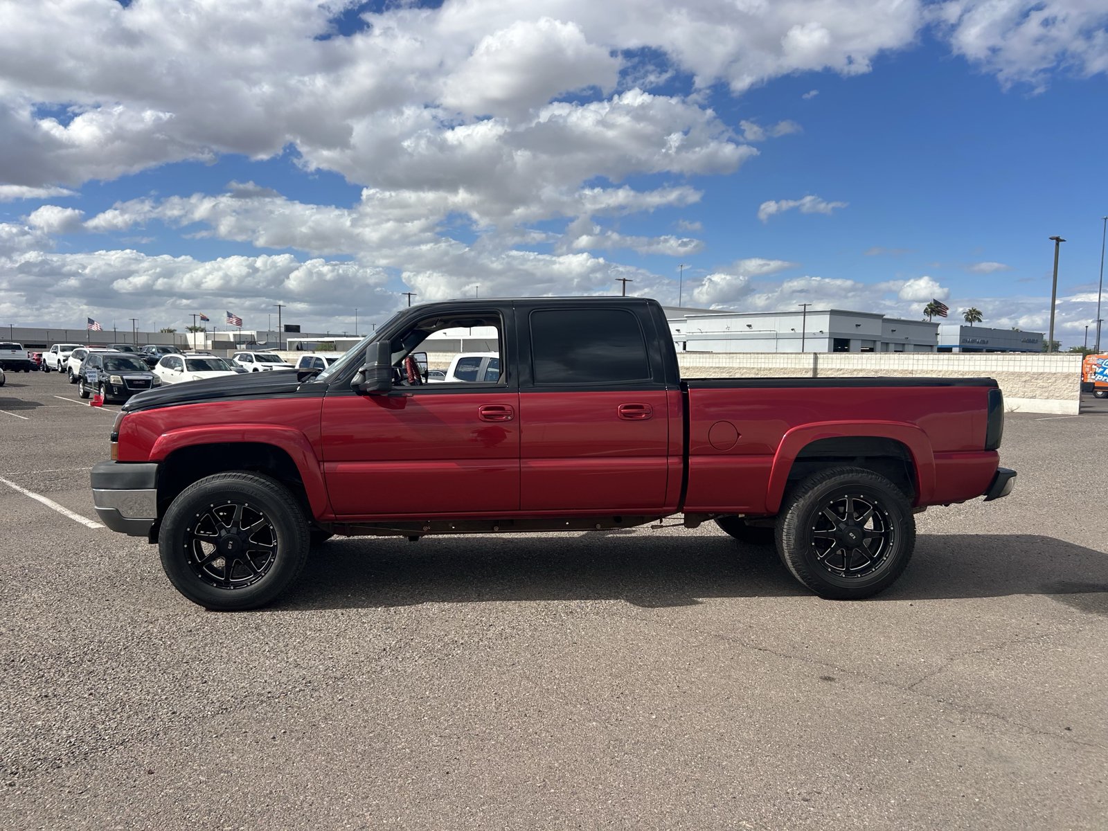 Used 2005 Chevrolet Silverado 2500 LS w/ Heavy-Duty Power Package RWD image 2