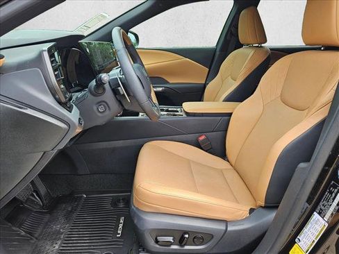Used 2025 Lexus RX 350 Premium w/ Accessory Package FWD image 17