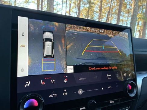 Used 2024 Lexus GX 550 image 31