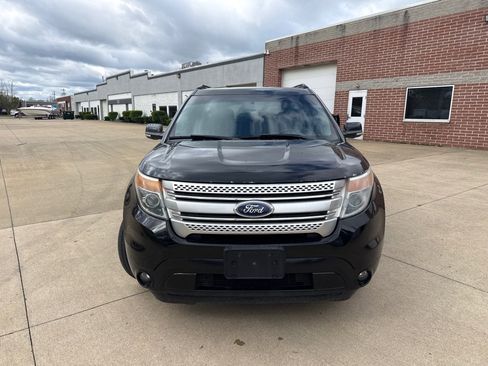 Used 2013 Ford Explorer XLT AWD/4WD image 2