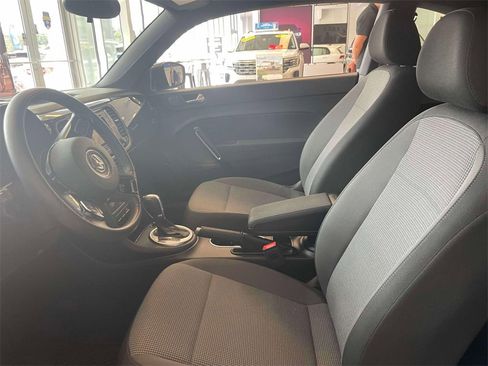 Used 2018 Volkswagen Beetle 2.0T S image 11
