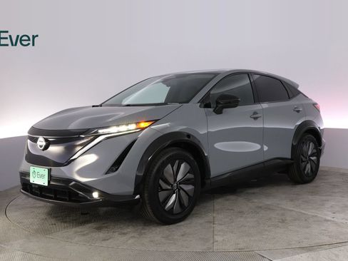 Used 2024 Nissan Ariya AWD image 2