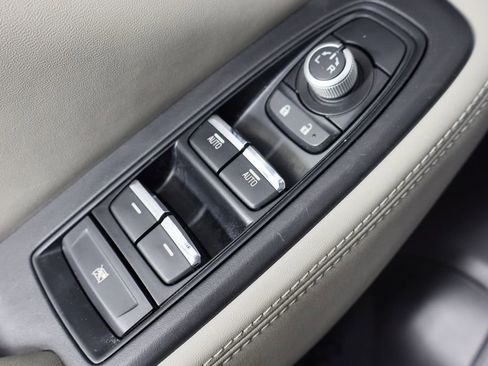 Used 2020 Subaru Forester Limited w/ Popular Package #3 image 22