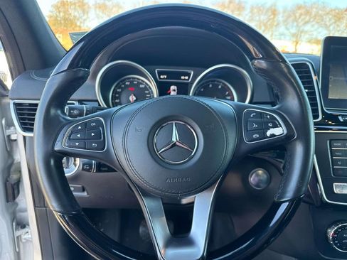 Used 2017 Mercedes-Benz GLS 550 4MATIC image 26