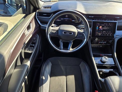 Used 2022 Jeep Grand Cherokee Altitude image 13