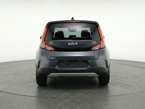 Used 2025 Kia Soul LX w/ LX Technology Package image 7