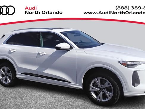 Certified 2025 Audi Q5 Premium w/ Convenience Package image 1