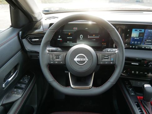 New 2026 Nissan Kicks SR w/ SR Premium Package AWD/4WD image 12