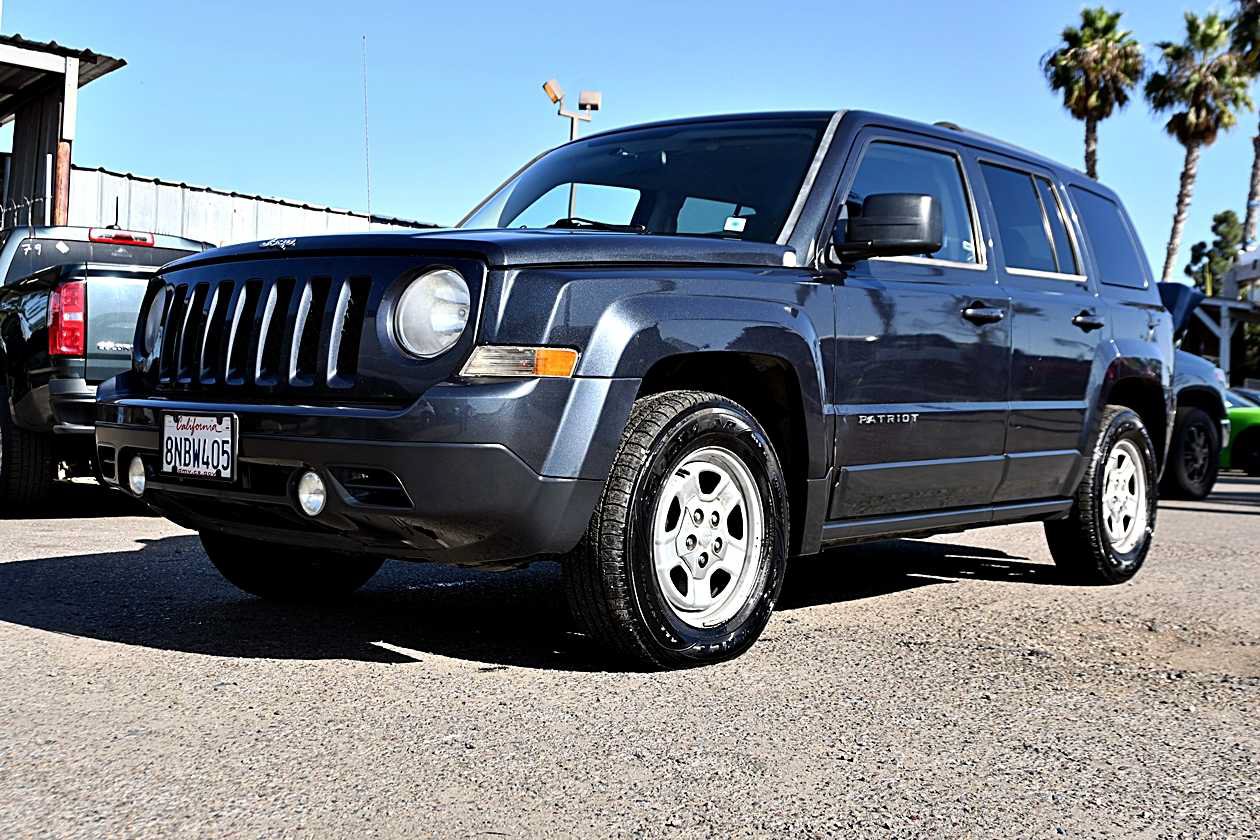Used 2014 Jeep Patriot Sport w/ Power Value Group FWD image 1