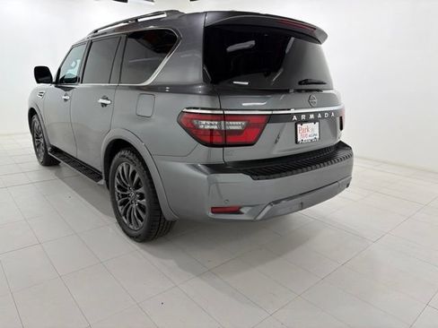 Used 2024 Nissan Armada Platinum w/ Captain's Chairs Package AWD/4WD image 3