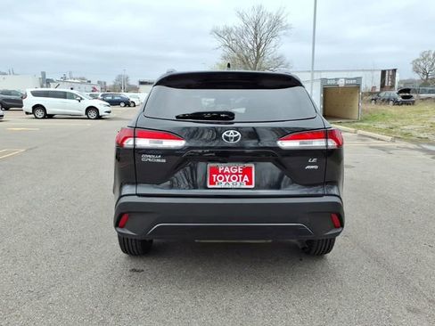 Used 2023 Toyota Corolla Cross LE image 7