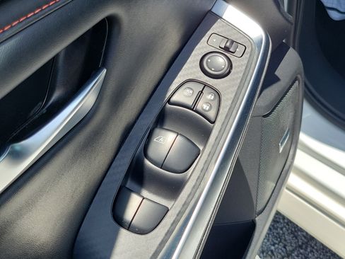 Used 2025 Nissan Sentra SR w/ SR Premium Package FWD image 16