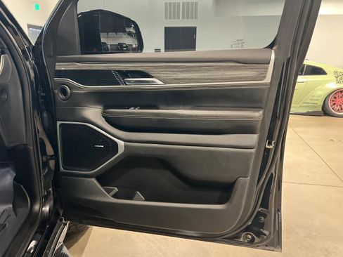 Used 2022 Jeep Wagoneer Series III w/ Flexible Seating Group AWD/4WD image 47