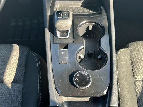 Used 2025 Nissan Rogue SV AWD/4WD image 27