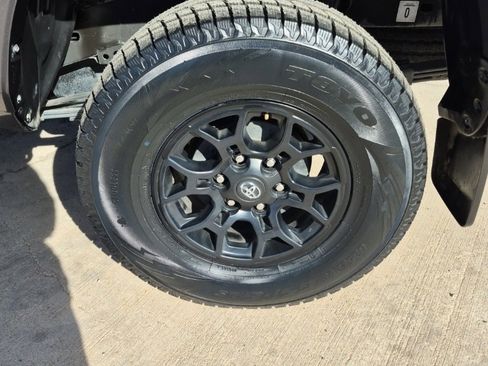 Used 2021 Toyota Tacoma 2WD Double Cab image 10