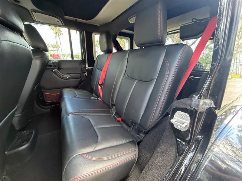 Used 2017 Jeep Wrangler Unlimited Rubicon AWD/4WD image 12