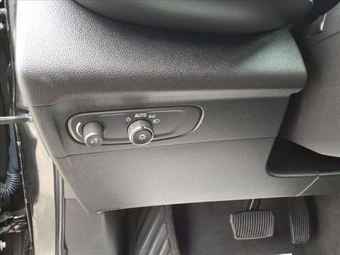 Used 2023 Buick Envision Essence FWD image 21