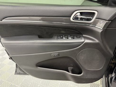 Used 2019 Jeep Grand Cherokee SRT AWD/4WD image 10