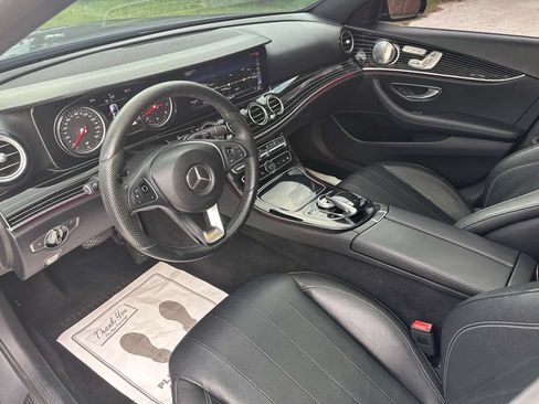 Used 2017 Mercedes-Benz E 300 image 8